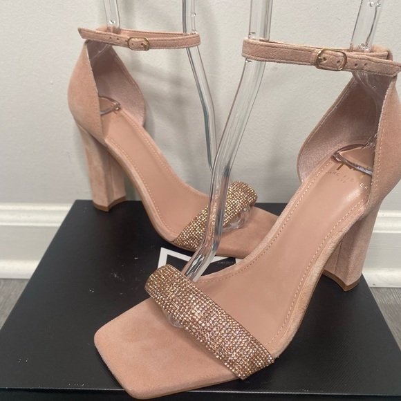 NEW Marc Fisher Angelo Ankle Strap Heels with Rhinestones Suede Size 7.5 - Picture 17 of 17